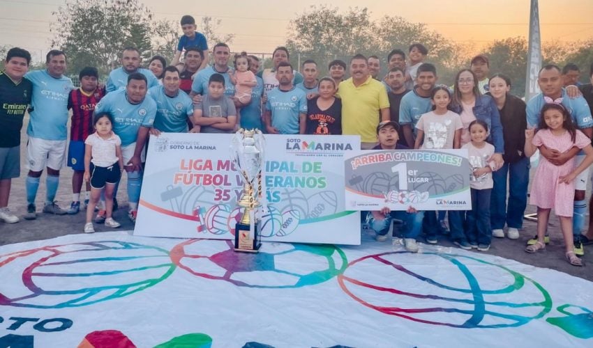 Gran final de la Liga Municipal de Fútbol de Veteranos 35 y más.